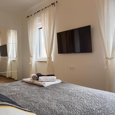Apartments Dream In Arena 1 Pula Center Free Parking Exteriér fotografie